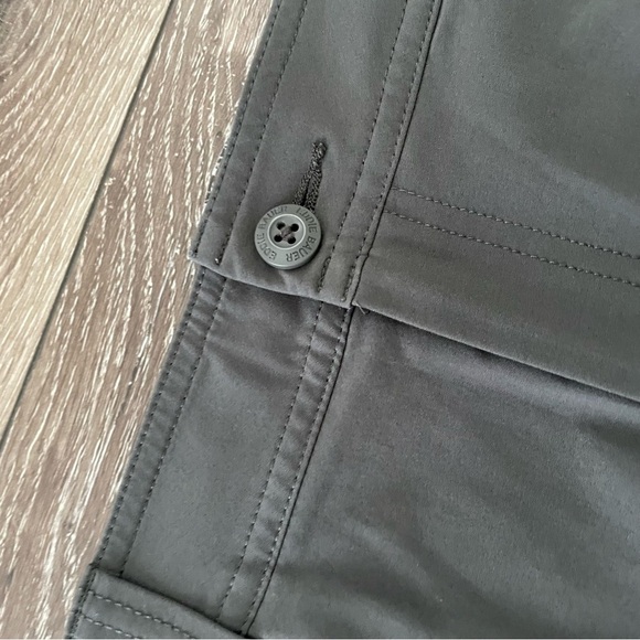 Eddie Bauer Adventurer 2.0 Skort
Dark Smoke
Size 8 - Picture 5 of 8